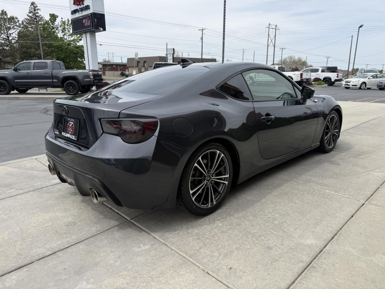 Scion FR-S 2dr Cpe Man (Natl) 2015