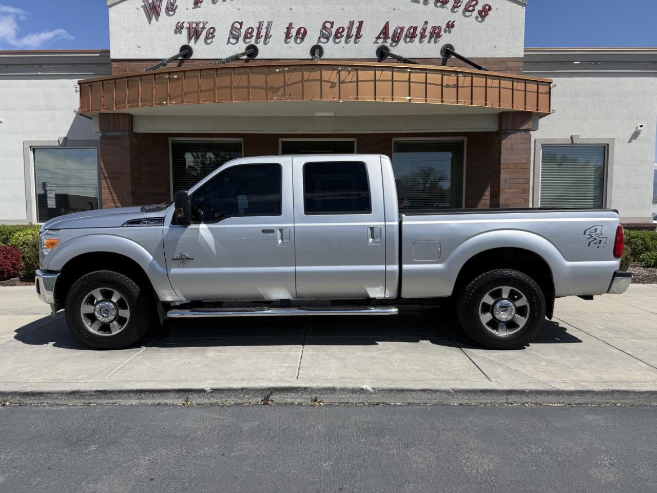 Ford Super Duty F-250 SRW 4WD Crew Cab 156" Lariat 2011