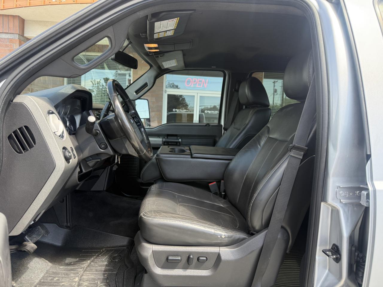 Ford Super Duty F-250 SRW 4WD Crew Cab 156" Lariat 2011