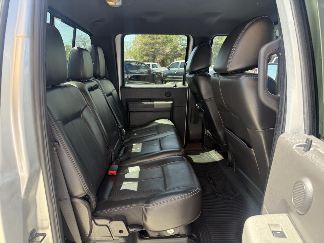 Ford Super Duty F-250 SRW 4WD Crew Cab 156" Lariat 2011