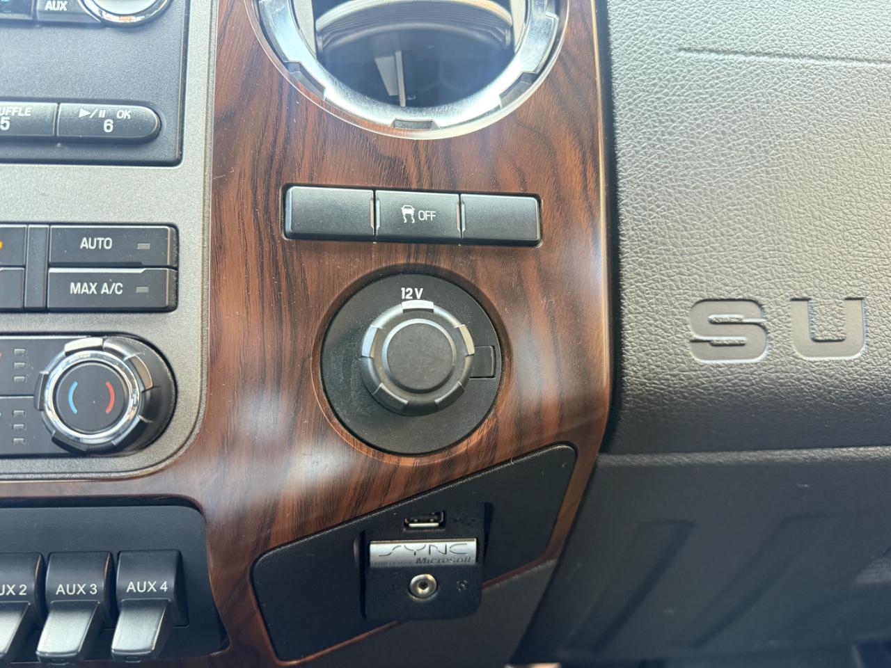 Ford Super Duty F-250 SRW 4WD Crew Cab 156" Lariat 2011