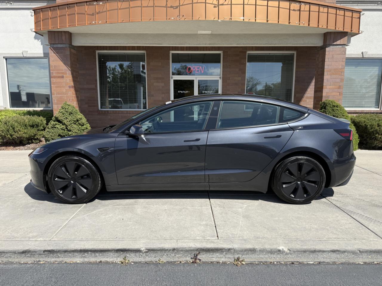 Tesla Model 3 Long Range AWD 2024