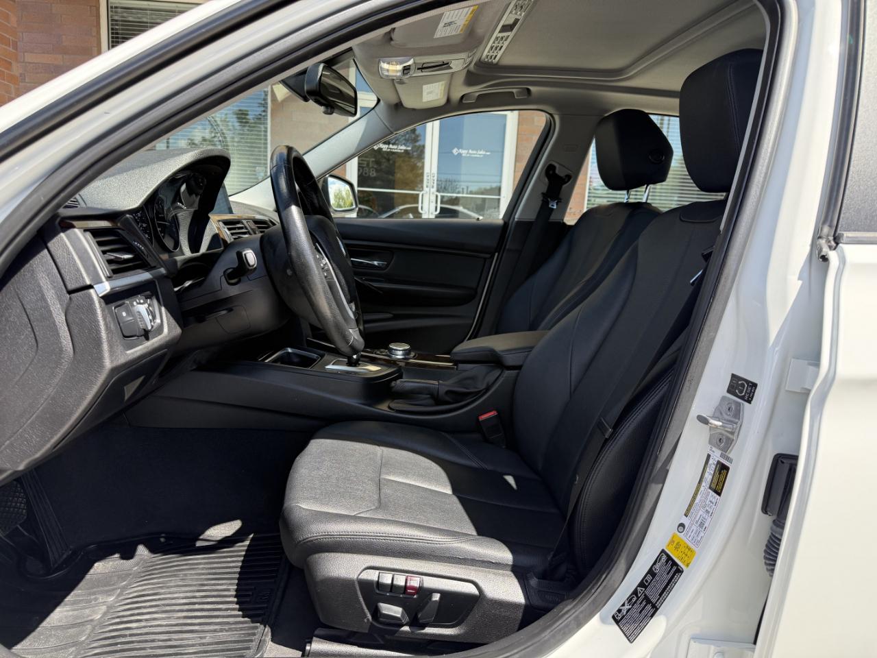 BMW 3 Series 4dr Sdn 328i xDrive AWD SULEV South Africa 2015