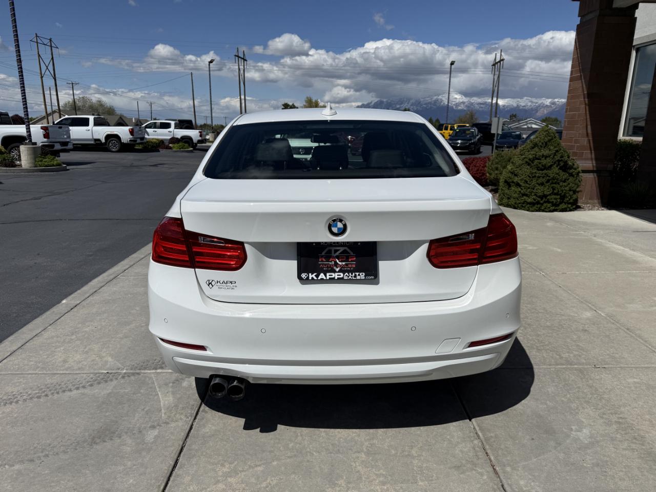 BMW 3 Series 4dr Sdn 328i xDrive AWD SULEV South Africa 2015