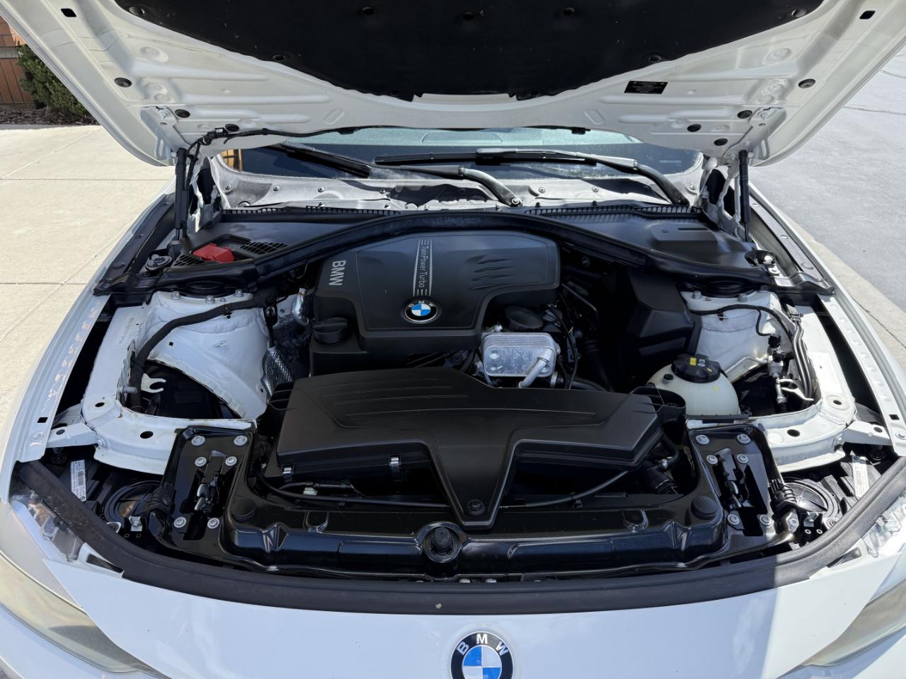 BMW 3 Series 4dr Sdn 328i xDrive AWD SULEV South Africa 2015