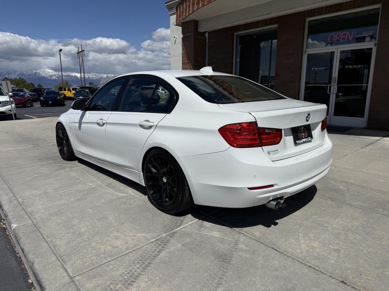 BMW 3 Series 4dr Sdn 328i xDrive AWD SULEV South Africa 2015