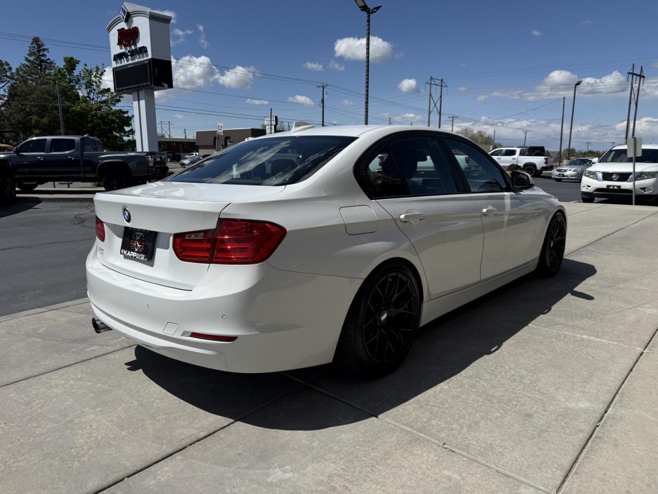 BMW 3 Series 4dr Sdn 328i xDrive AWD SULEV South Africa 2015