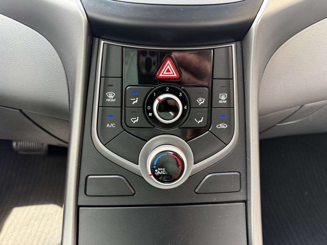 Hyundai Elantra 4dr Sdn Auto SE (Alabama Plant) 2016