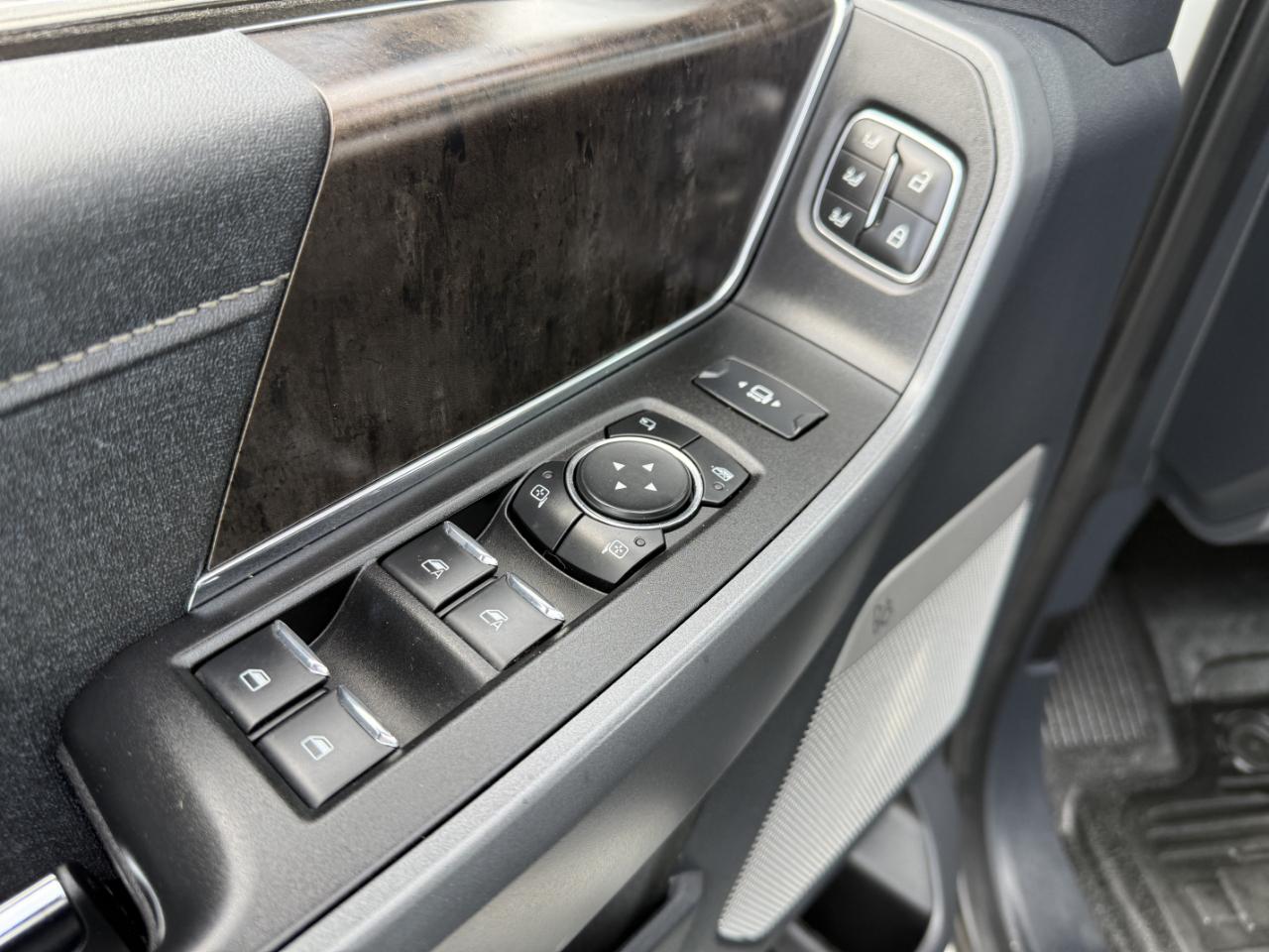 Ford Super Duty F-250 SRW Lariat 4WD Crew Cab 6.75' Box 2024