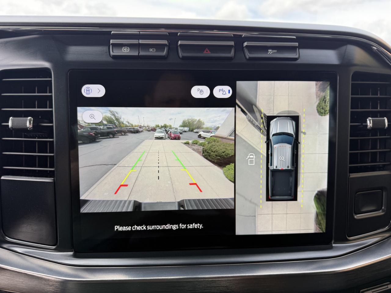 Ford Super Duty F-250 SRW Lariat 4WD Crew Cab 6.75' Box 2024