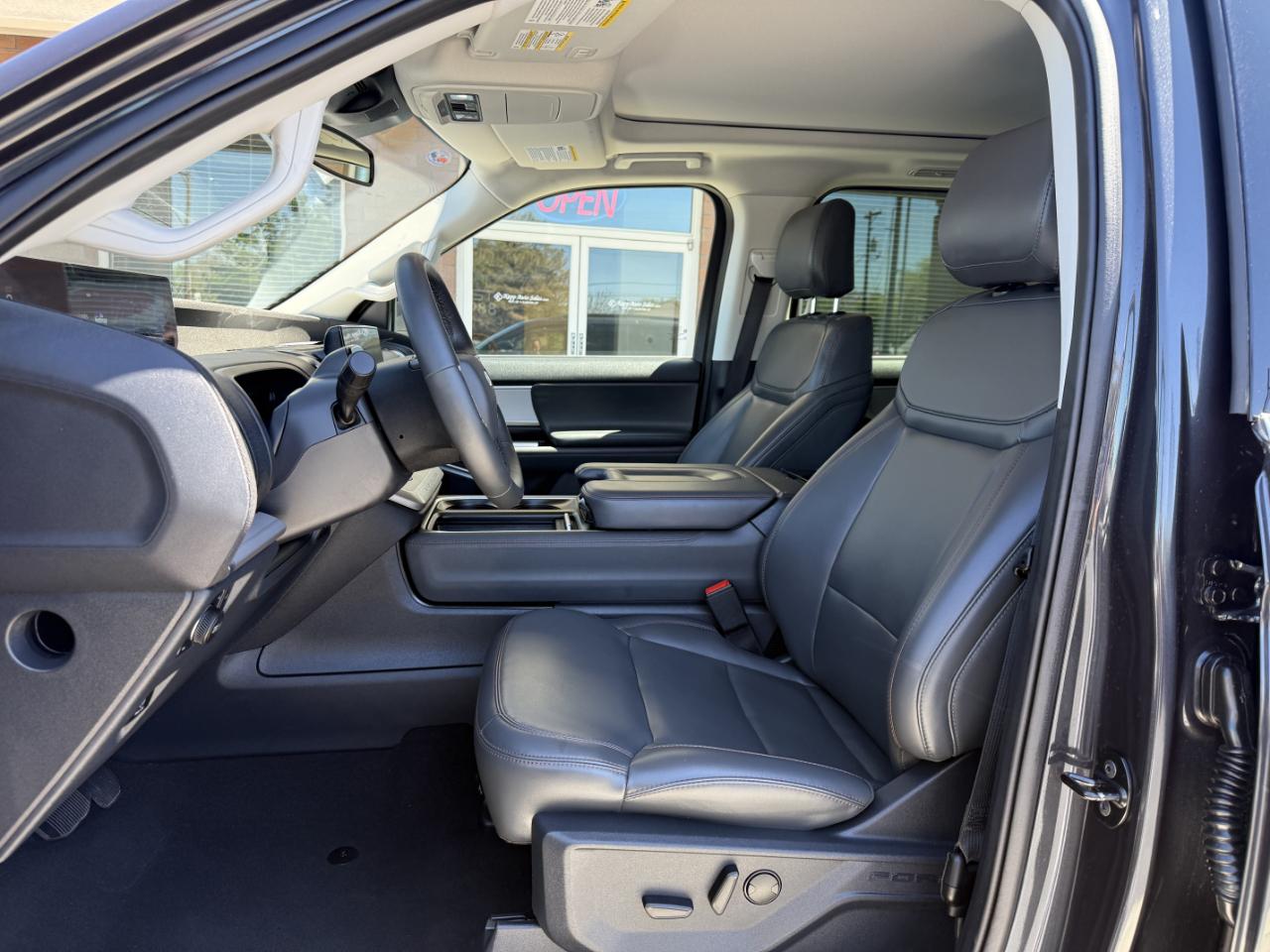 Ford Expedition Active 4x4 2025