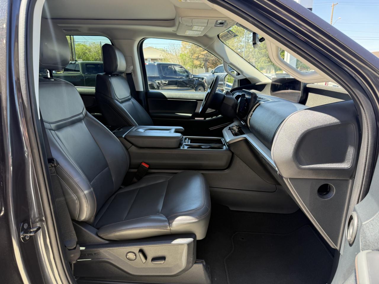 Ford Expedition Active 4x4 2025