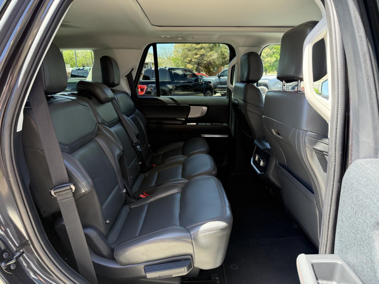 Ford Expedition Active 4x4 2025