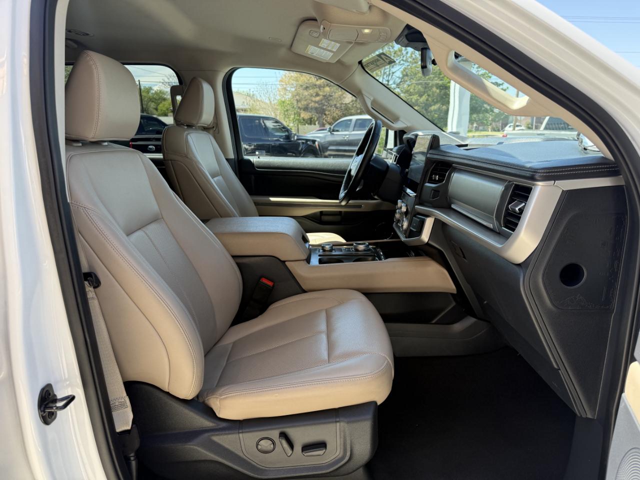 Ford Expedition Max XLT 4x4 2024