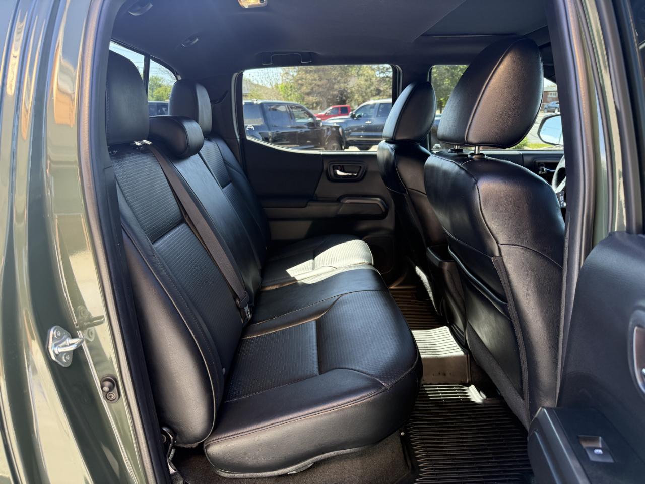 Toyota Tacoma 4WD TRD Sport Double Cab 6' Bed V6 AT (Natl) 2022