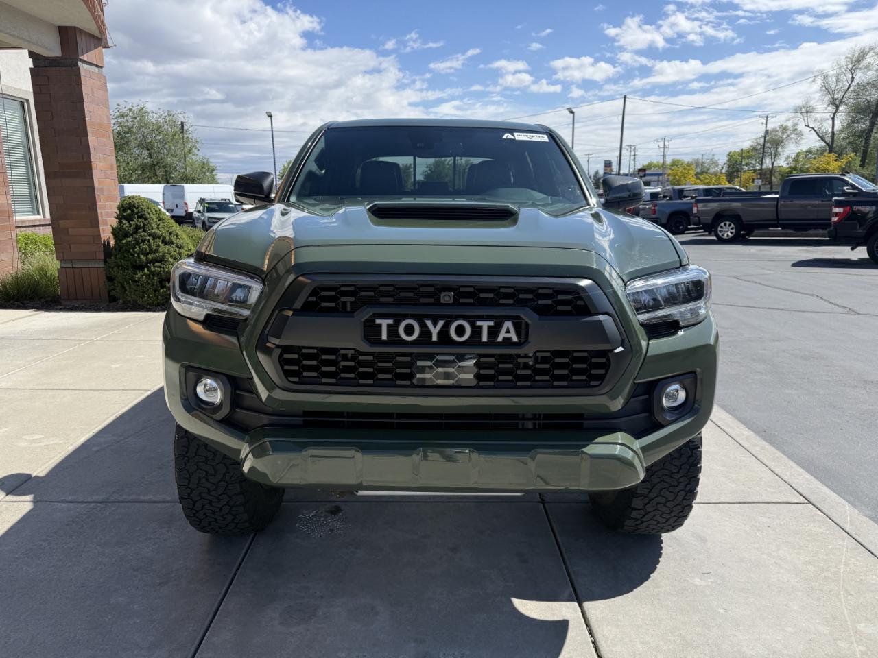 Toyota Tacoma 4WD TRD Sport Double Cab 6' Bed V6 AT (Natl) 2022