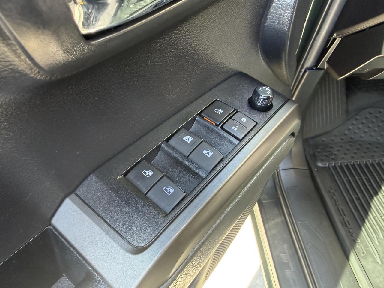 Toyota Tacoma 4WD TRD Sport Double Cab 6' Bed V6 AT (Natl) 2022