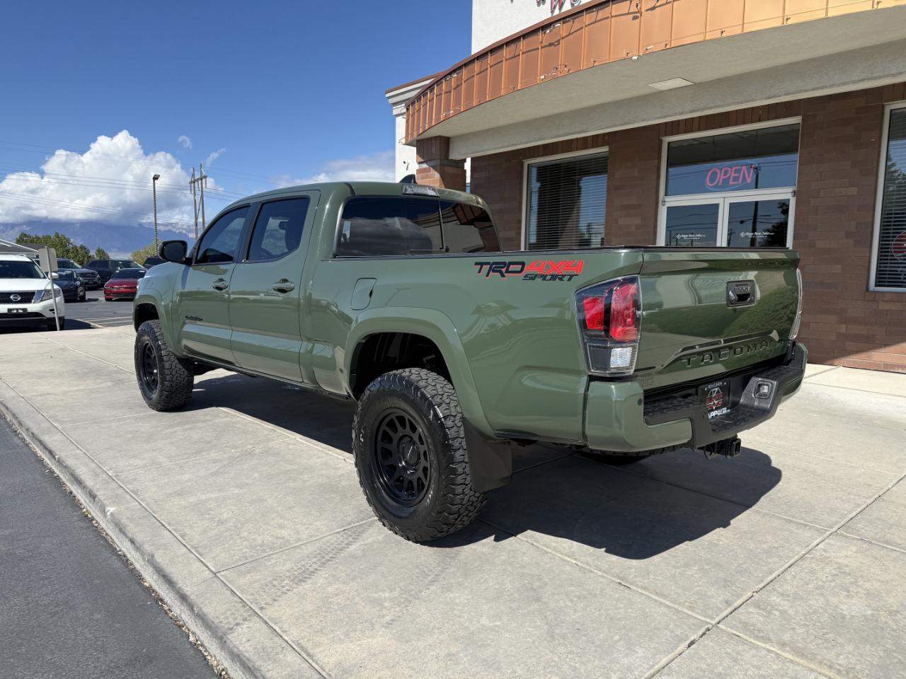 Toyota Tacoma 4WD TRD Sport Double Cab 6' Bed V6 AT (Natl) 2022