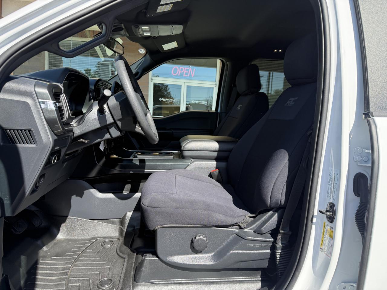 Ford F-150 XL 4WD SuperCrew 5.5' Box 2023