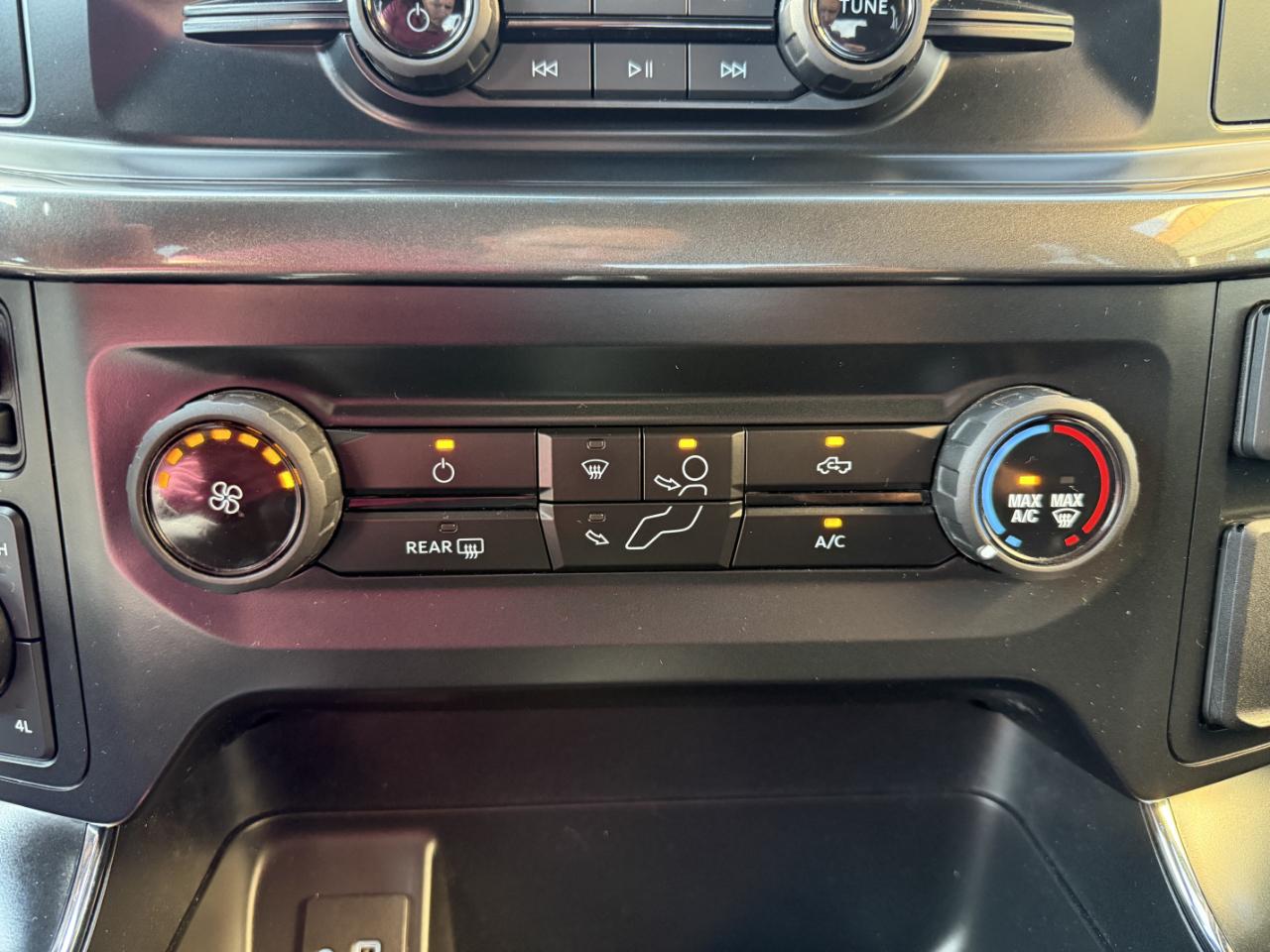 Ford F-150 XL 4WD SuperCrew 5.5' Box 2023