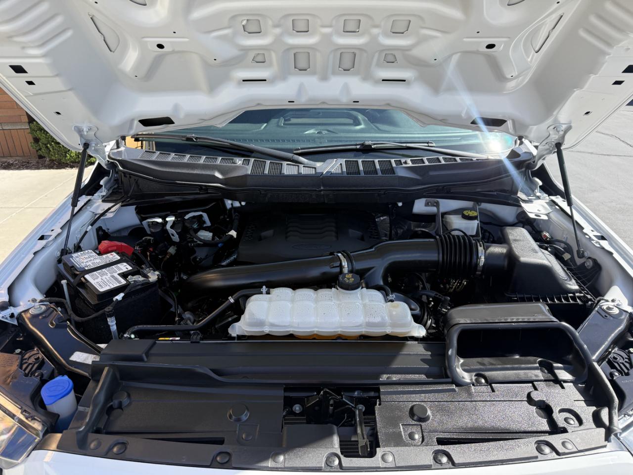 Ford F-150 XL 4WD SuperCrew 5.5' Box 2023