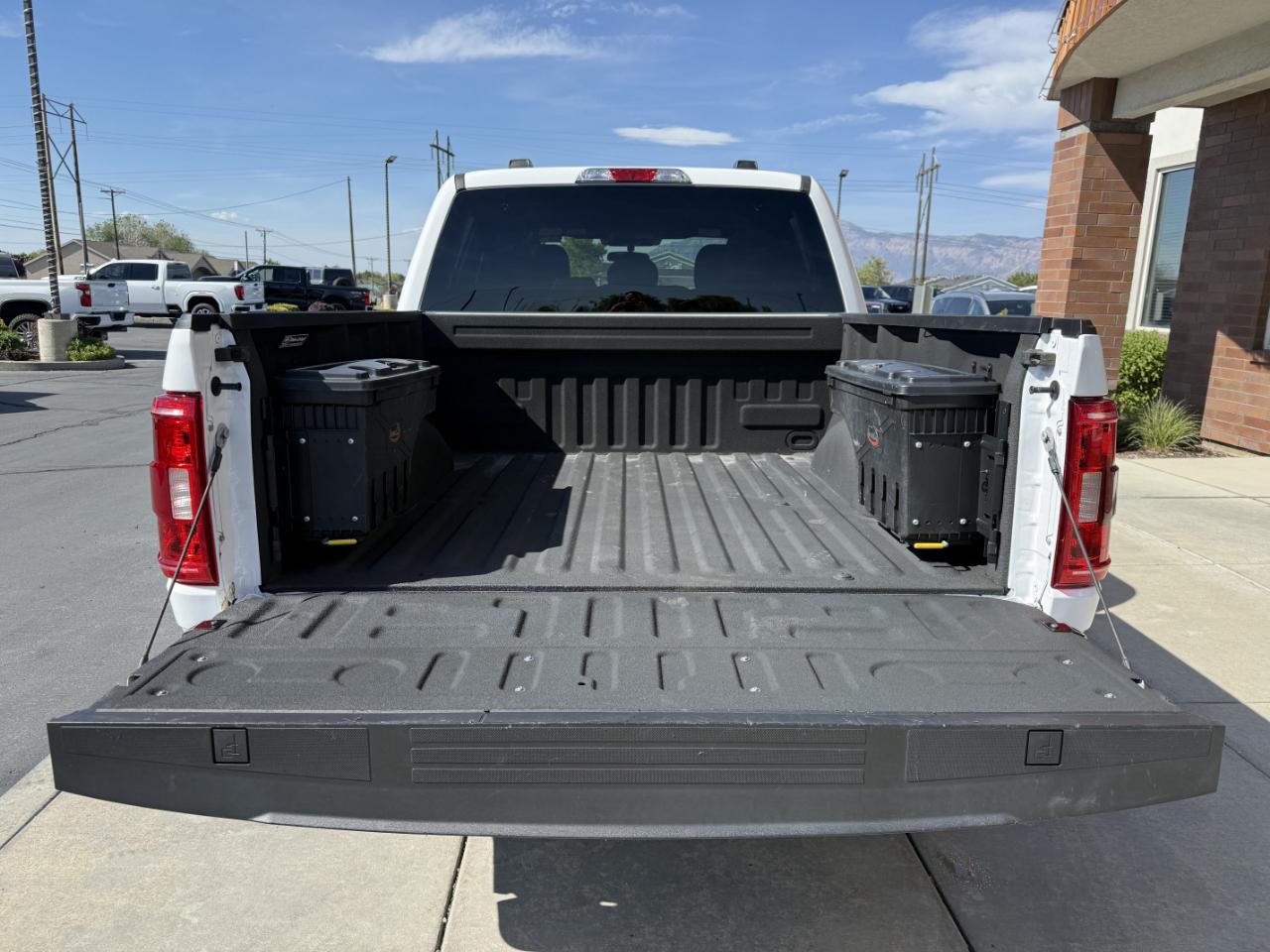 Ford F-150 XL 4WD SuperCrew 5.5' Box 2023