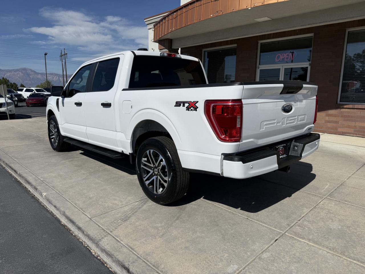 Ford F-150 XL 4WD SuperCrew 5.5' Box 2023