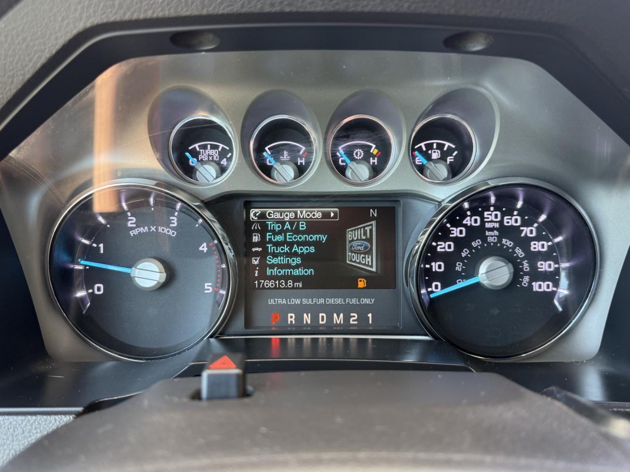 Ford Super Duty F-350 SRW 4WD Crew Cab 156" Lariat 2012