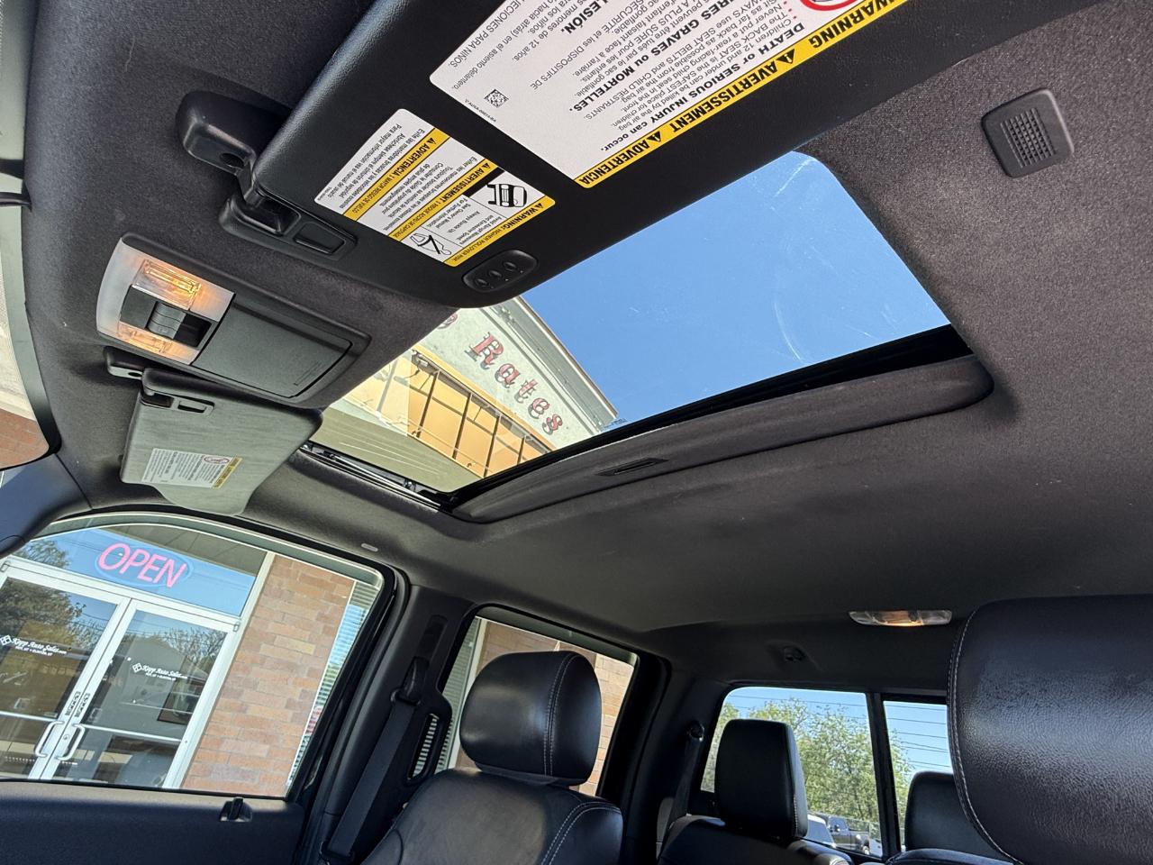 Ford Super Duty F-350 SRW 4WD Crew Cab 156" Lariat 2012