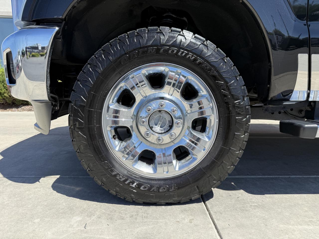 Ford Super Duty F-350 SRW 4WD Crew Cab 156" Lariat 2012