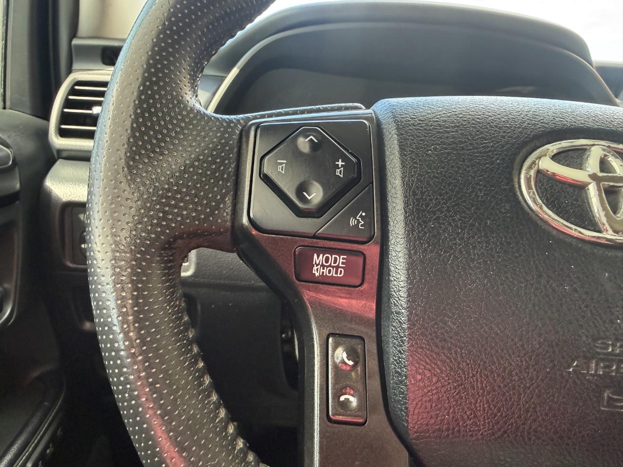 Toyota 4Runner Nightshade 4WD (Natl) 2021