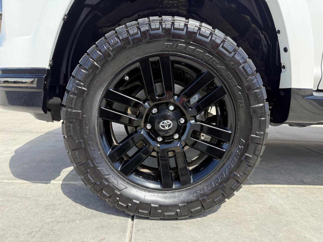 Toyota 4Runner Nightshade 4WD (Natl) 2021