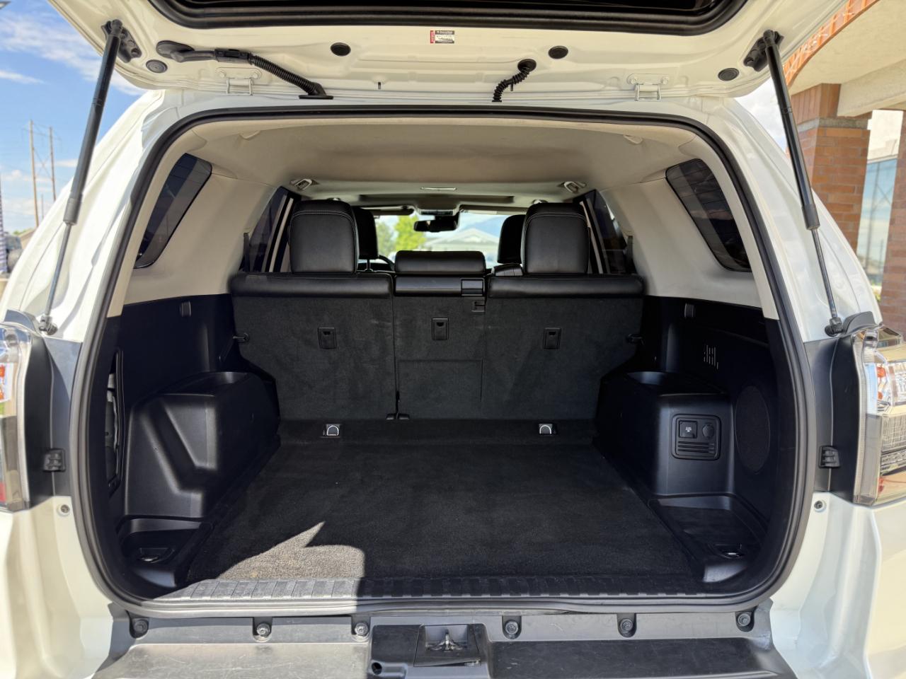 Toyota 4Runner Nightshade 4WD (Natl) 2021