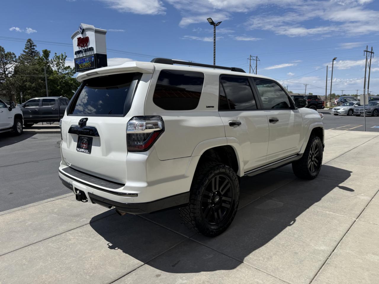 Toyota 4Runner Nightshade 4WD (Natl) 2021