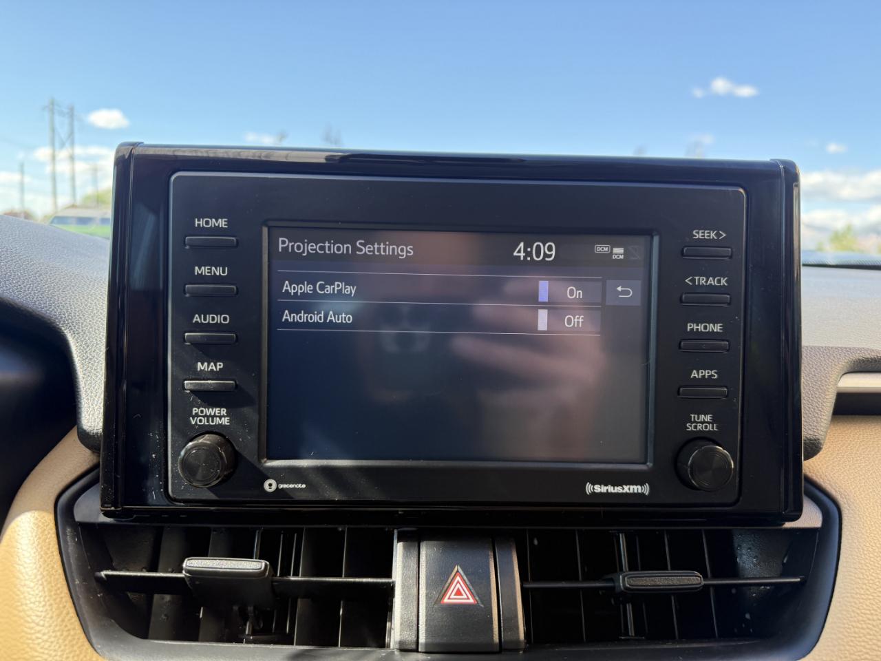 Toyota RAV4 Hybrid XLE AWD (Natl) 2022
