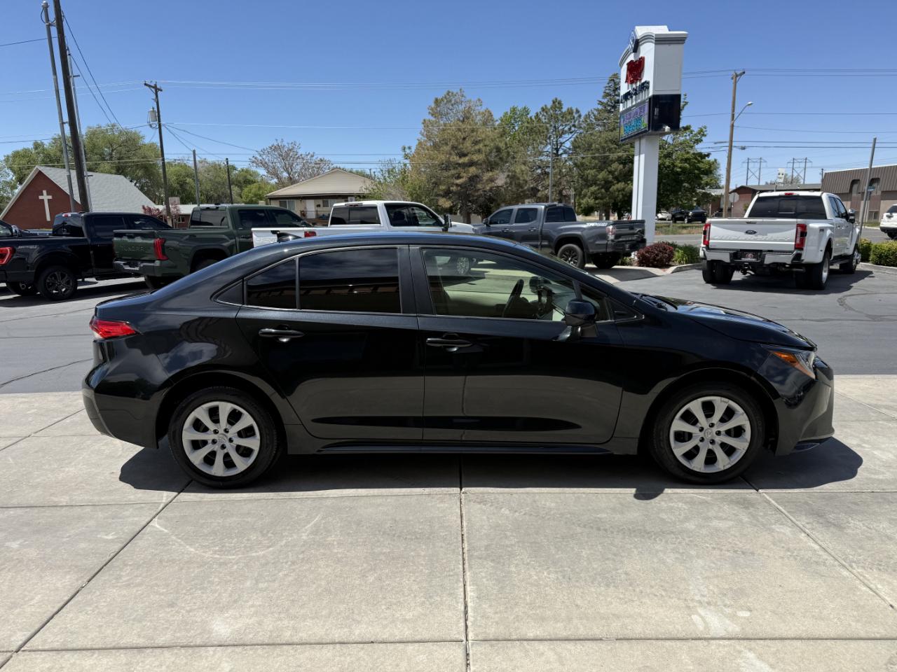 Toyota Corolla LE CVT (Natl) 2022