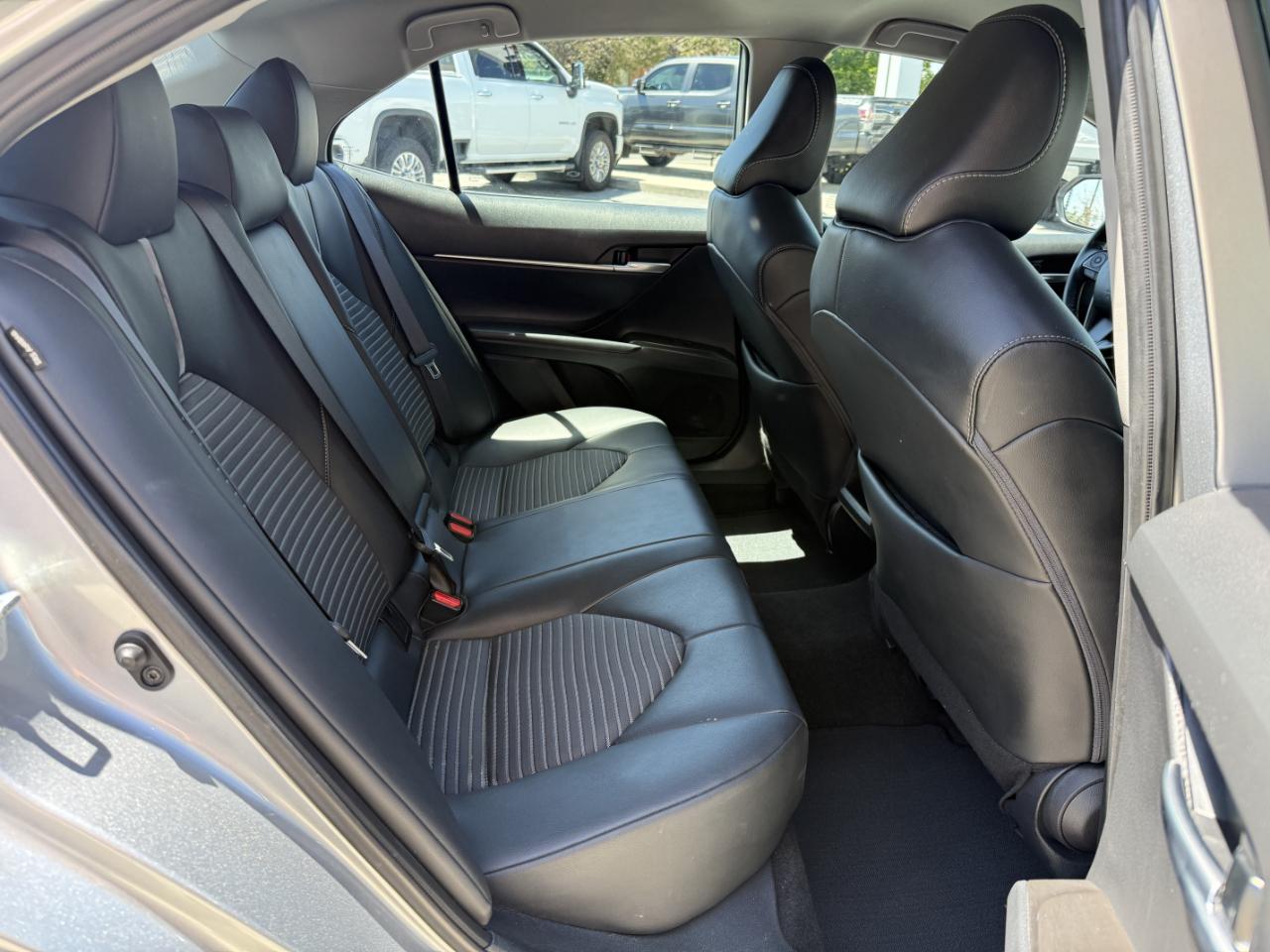 Toyota Camry SE Auto (Natl) 2024