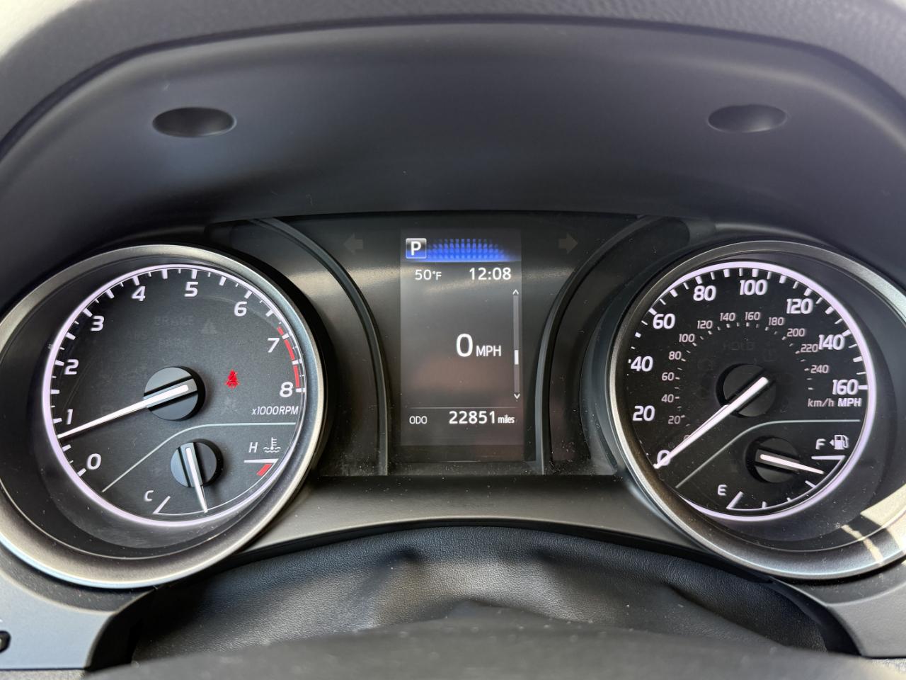 Toyota Camry SE Auto (Natl) 2024