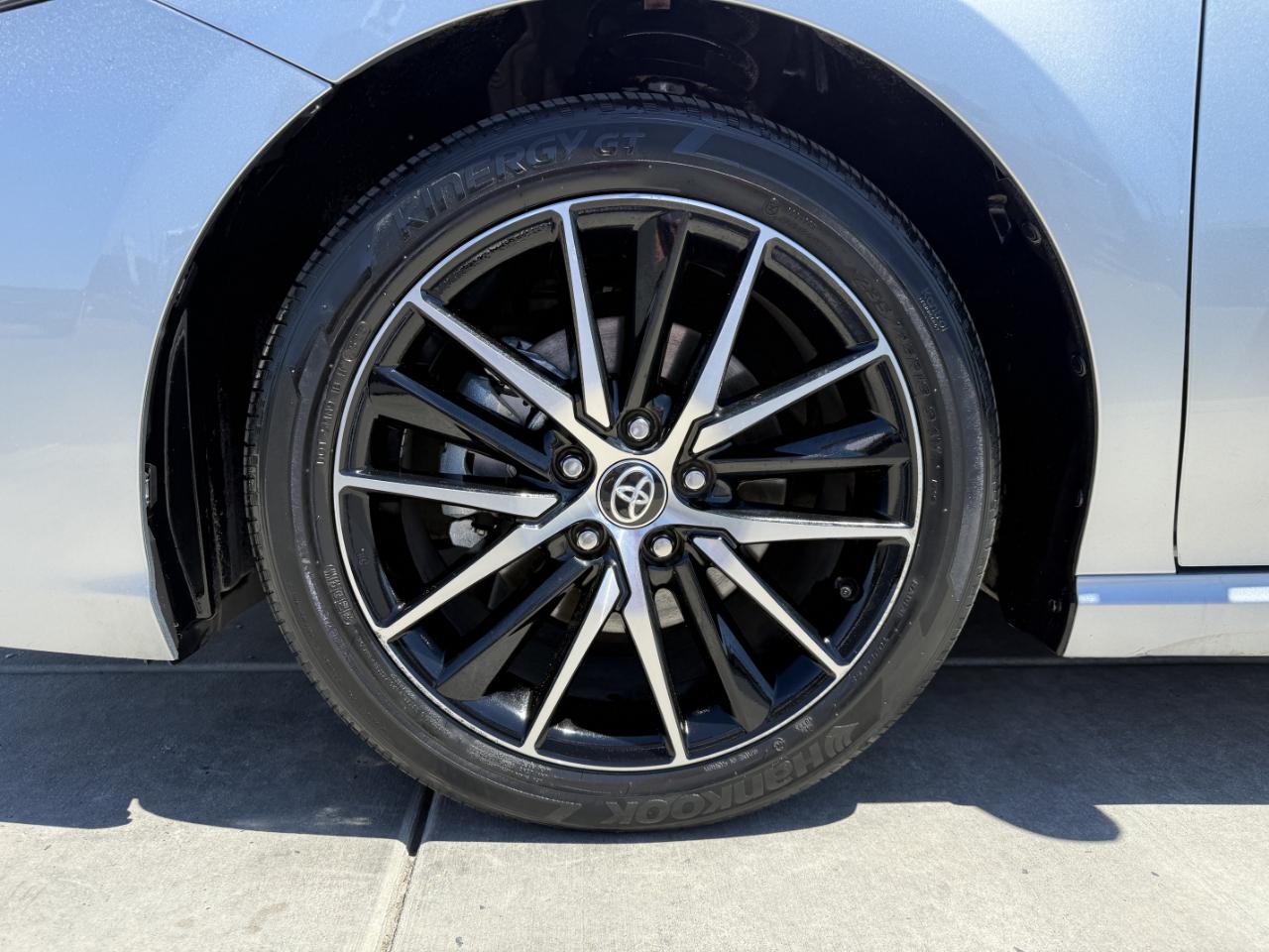 Toyota Camry SE Auto (Natl) 2024
