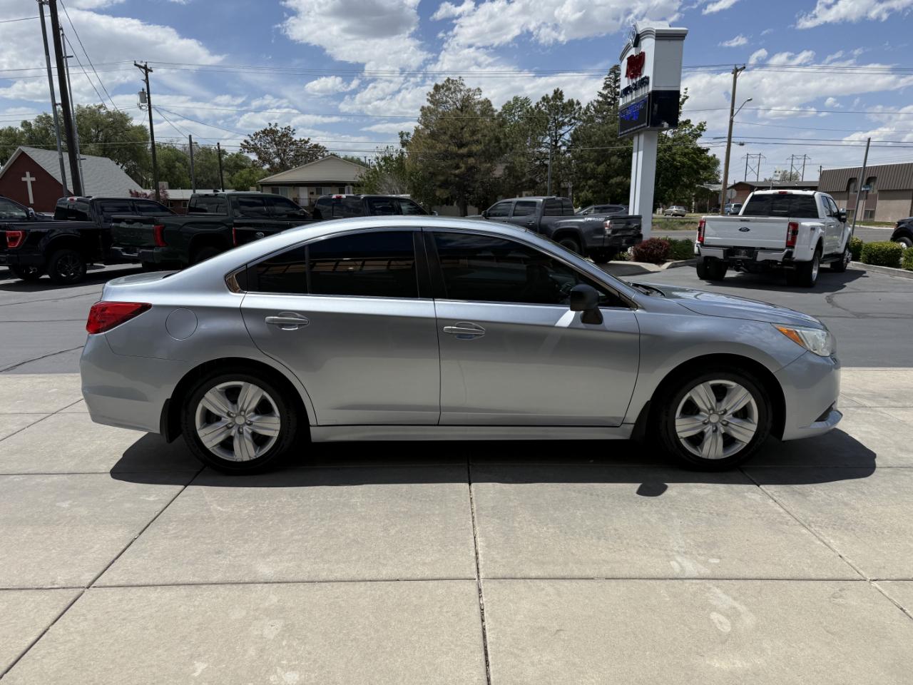 Subaru Legacy 4dr Sdn 2.5i 2015