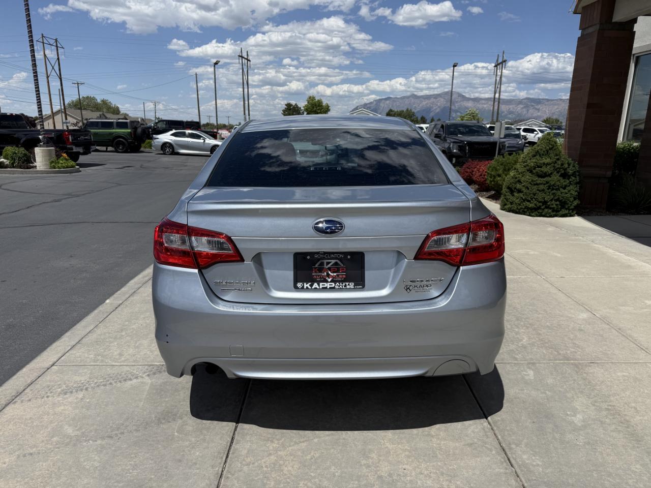 Subaru Legacy 4dr Sdn 2.5i 2015