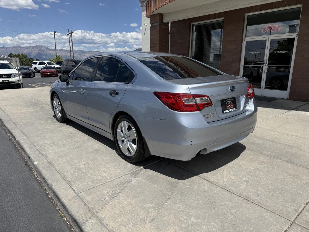 Subaru Legacy 4dr Sdn 2.5i 2015