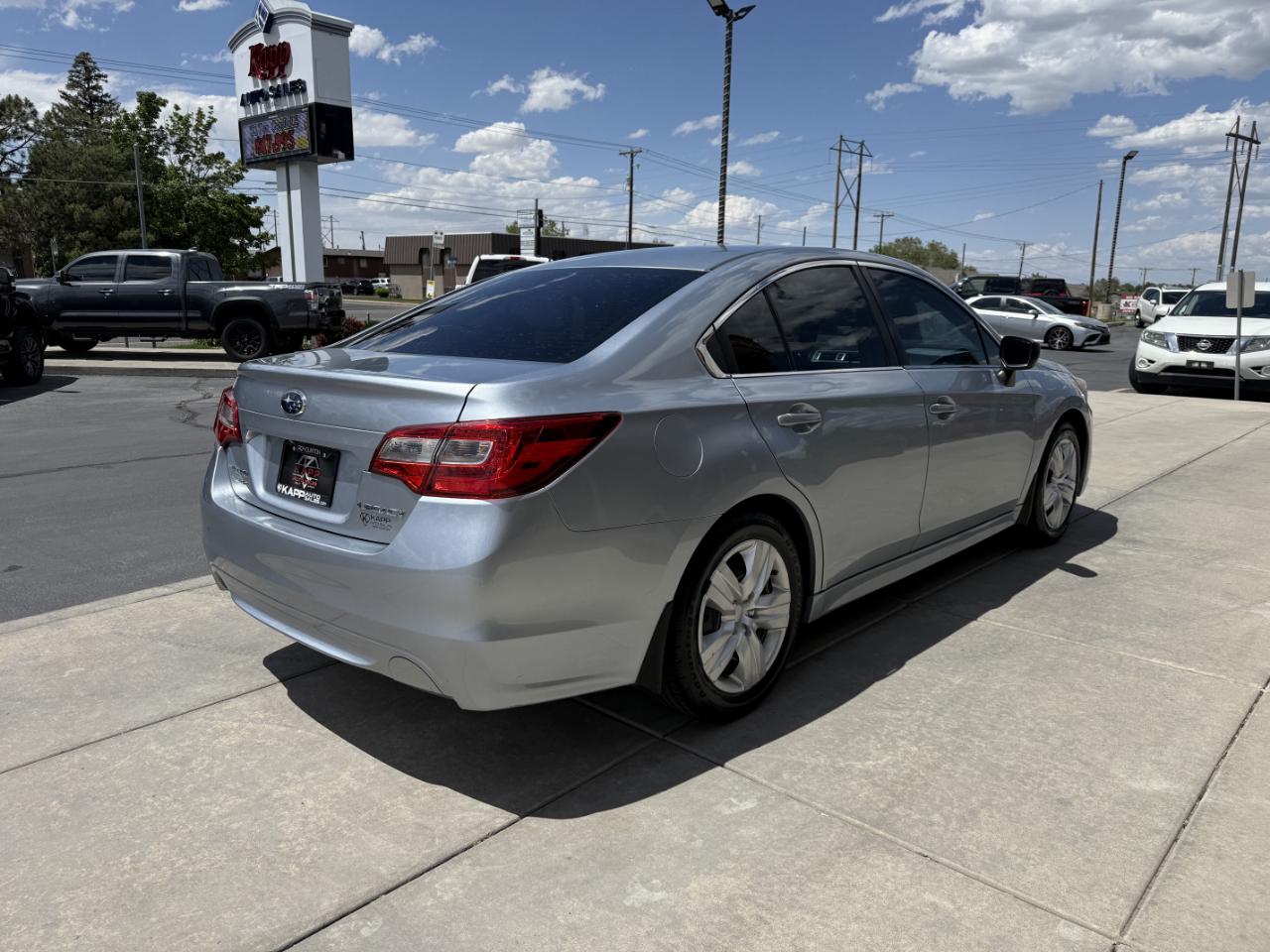 Subaru Legacy 4dr Sdn 2.5i 2015