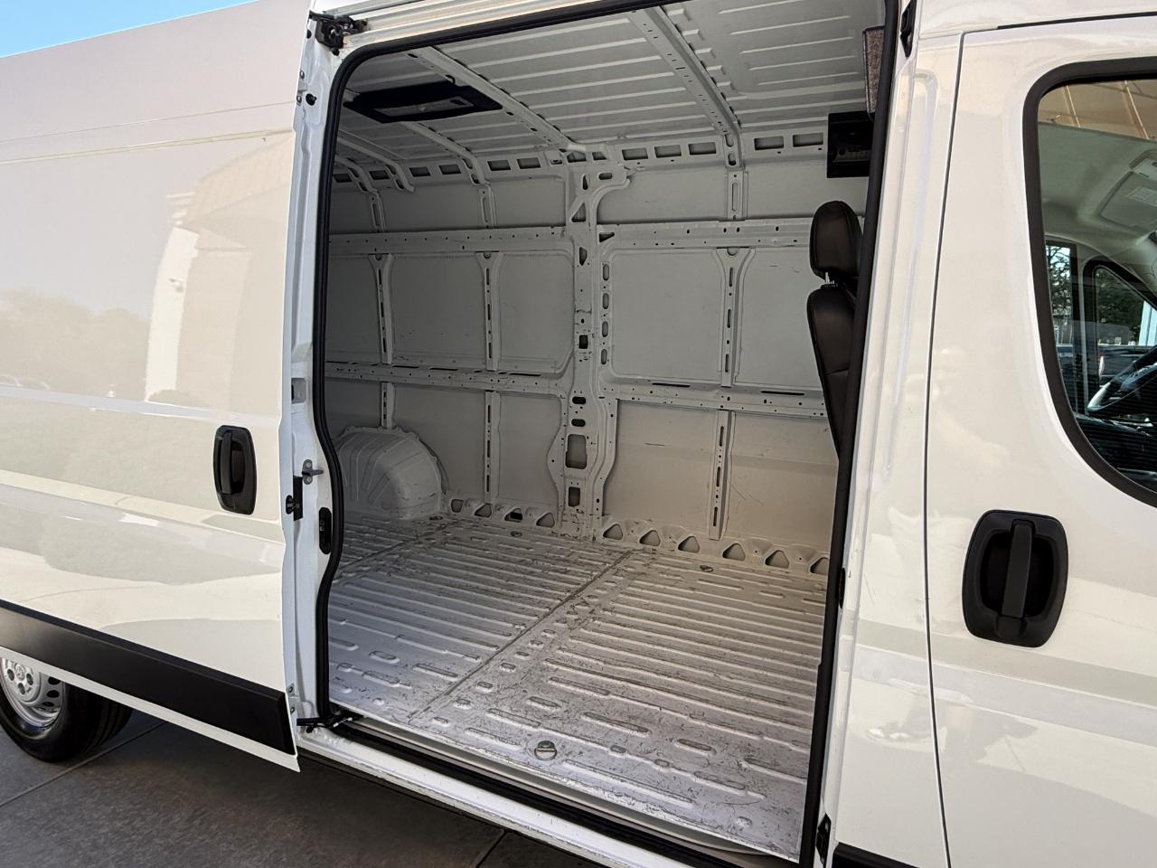RAM ProMaster Cargo Van Tradesman 3500 High Roof 159" WB w/Pass Seat 2025
