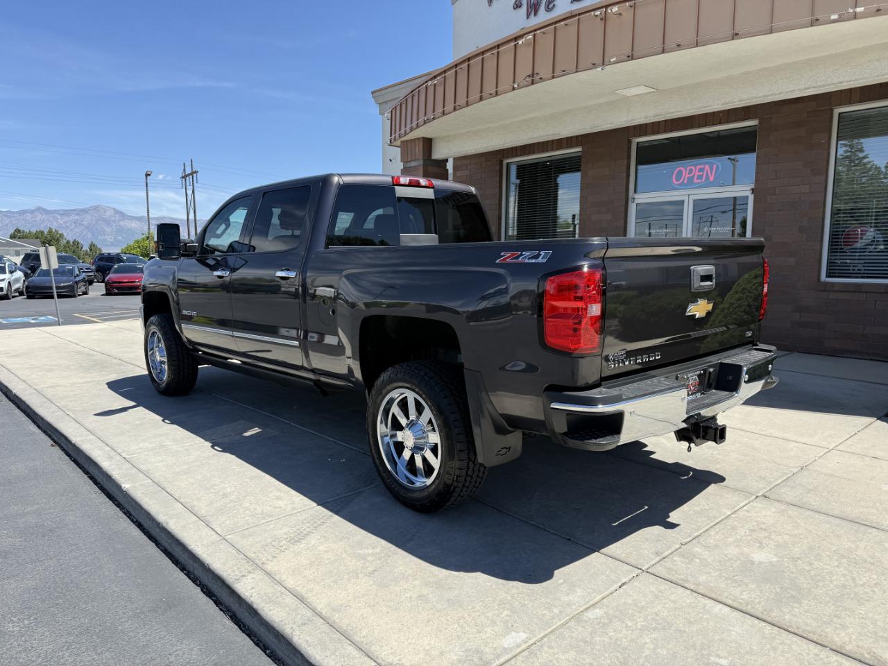Chevrolet Silverado 3500HD Built After Aug 14 4WD Crew Cab 153.7" LTZ 2015