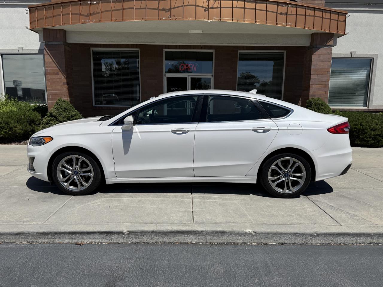 Ford Fusion SEL FWD 2019