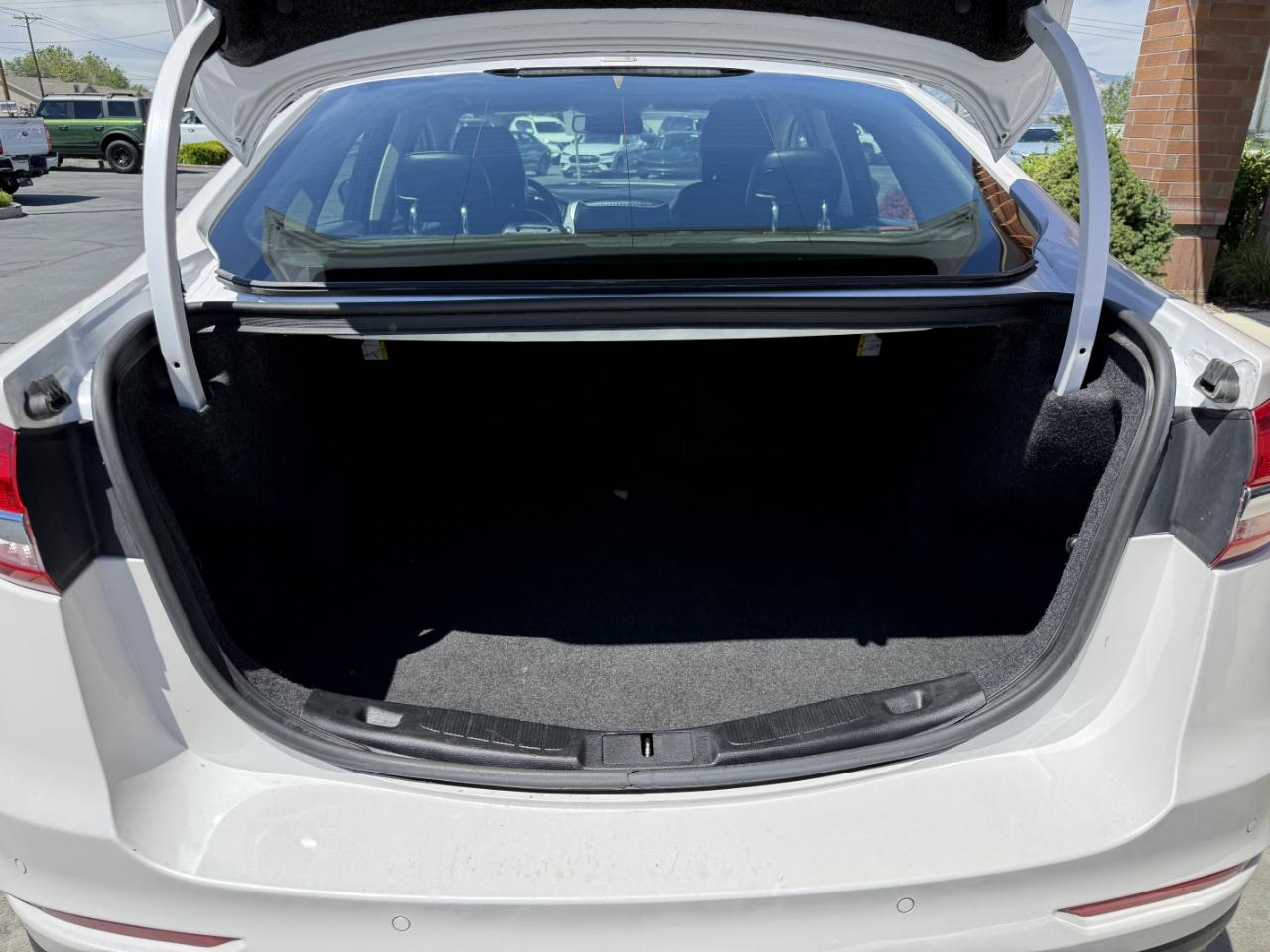 Ford Fusion SEL FWD 2019