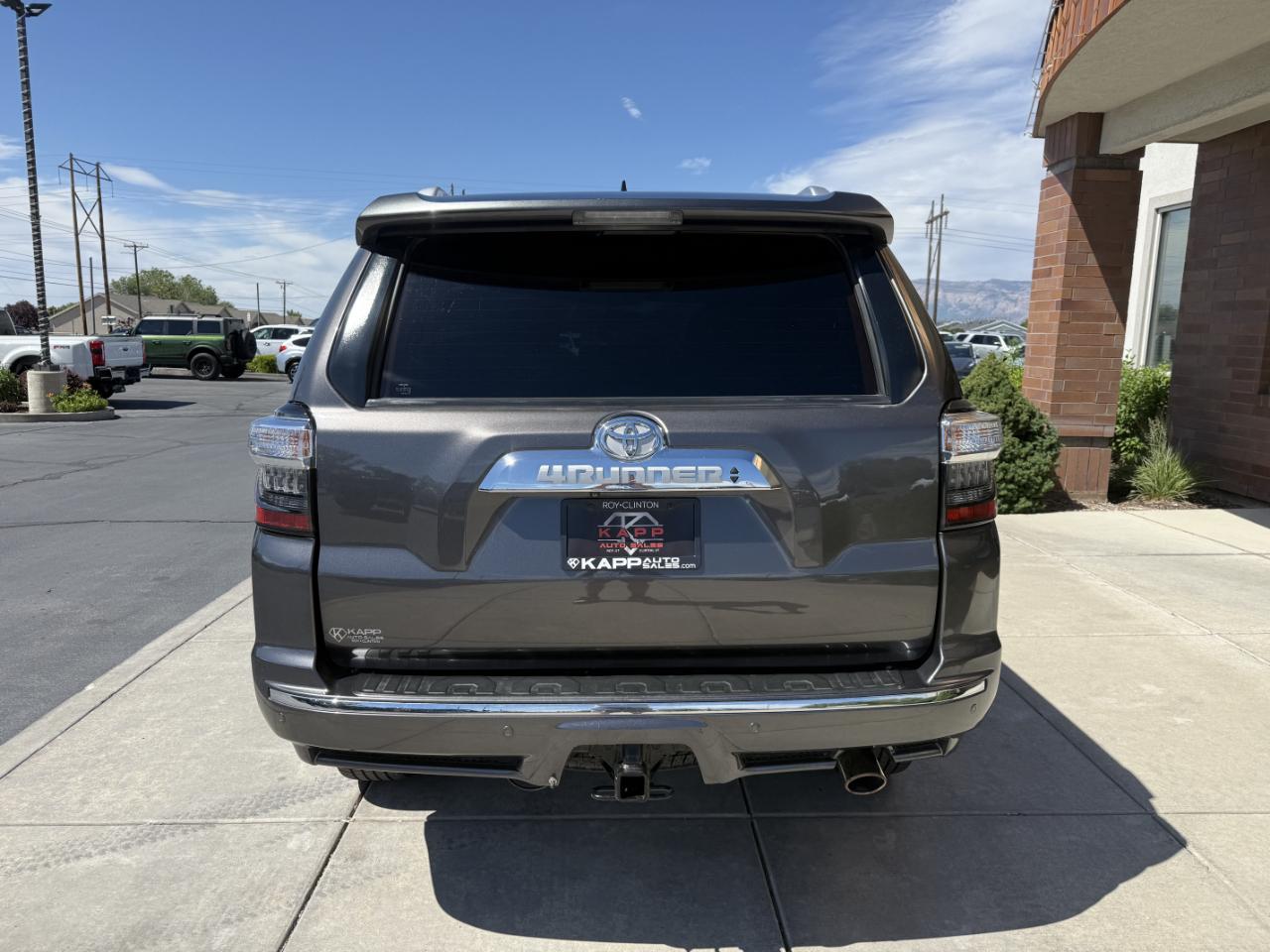 Toyota 4Runner 4WD 4dr V6 Limited (Natl) 2015