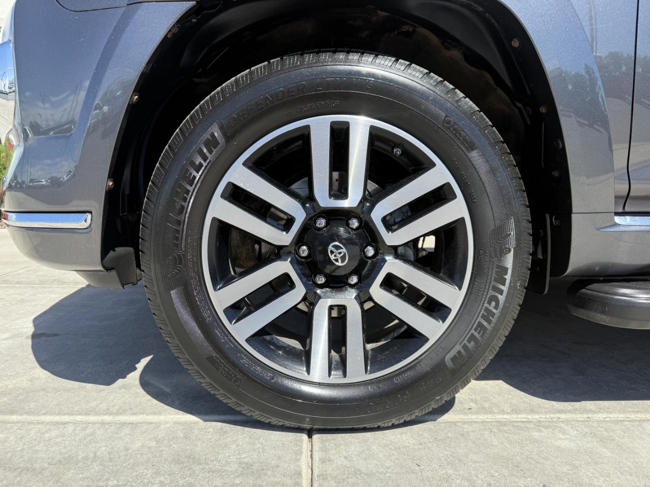 Toyota 4Runner 4WD 4dr V6 Limited (Natl) 2015