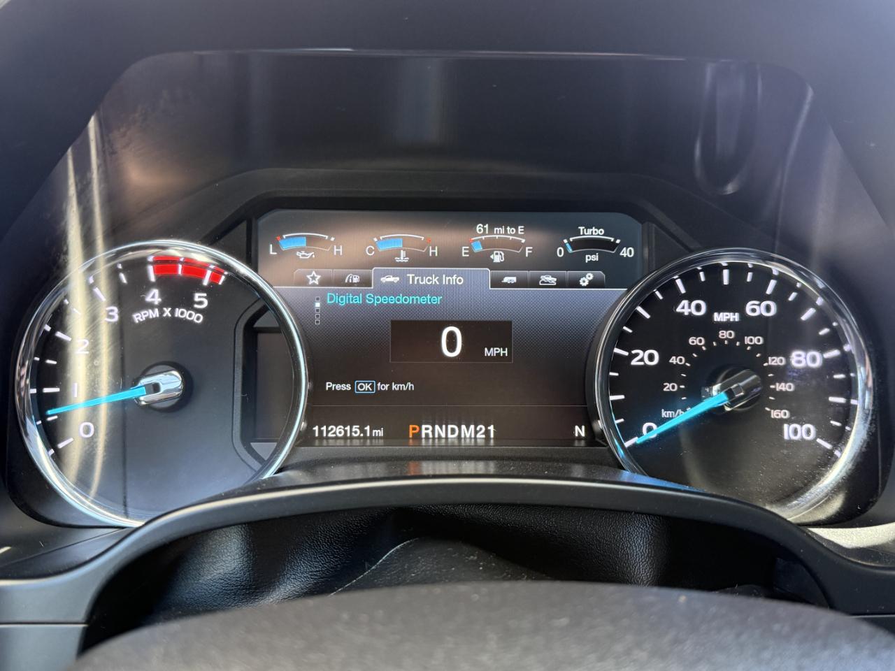 Ford Super Duty F-450 DRW Lariat 4WD Crew Cab 8' Box 2019